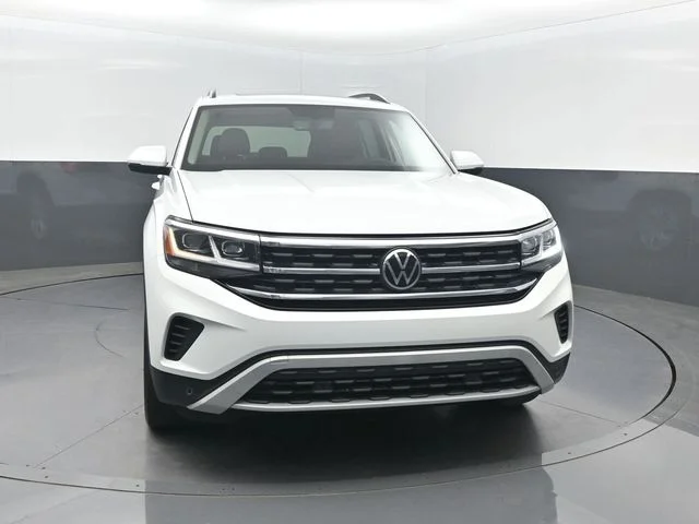 Used 2022 White Volkswagen 3.6L V6 SE w/Technology image 34