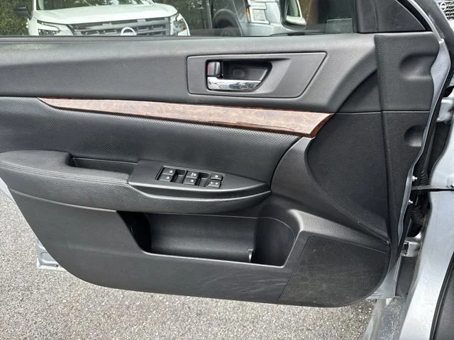 Used 2013 Silver Subaru 2.5i image 24