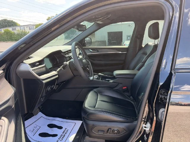 Used 2025 Black Jeep Limited image 9