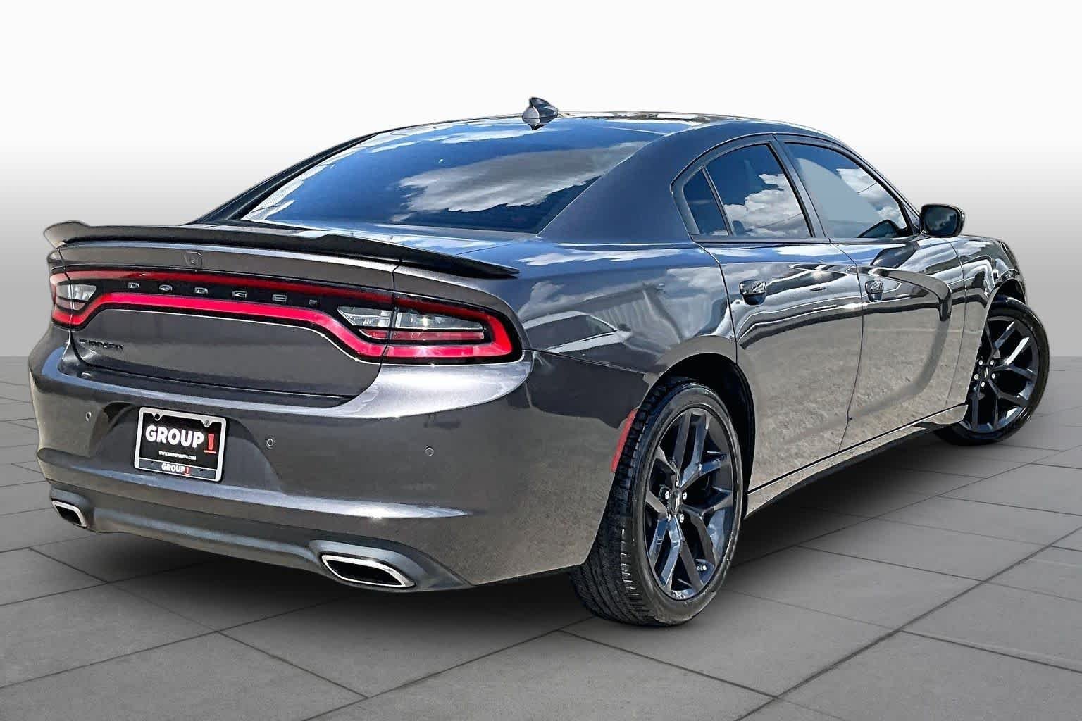 Used 2023 Granite Pearlcoat Dodge SXT image 15