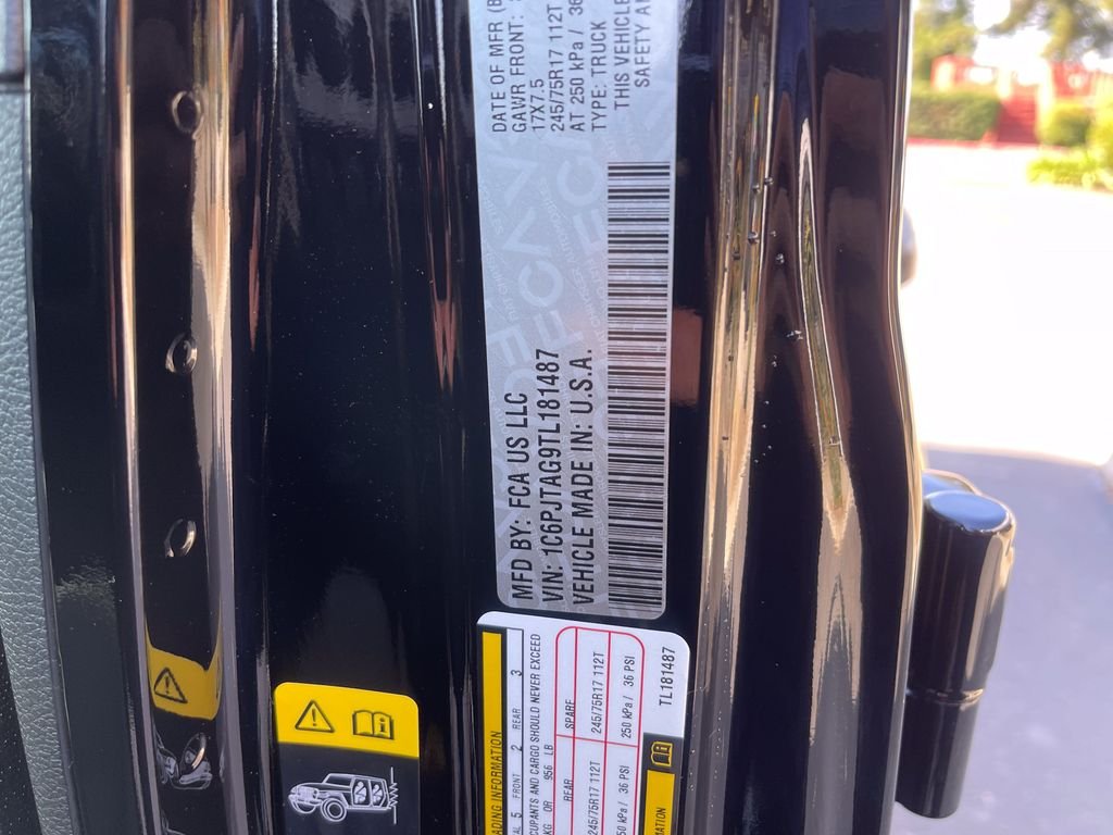 New 2026 Black Clear-Coat Exterior Paint Jeep Sport S image 36