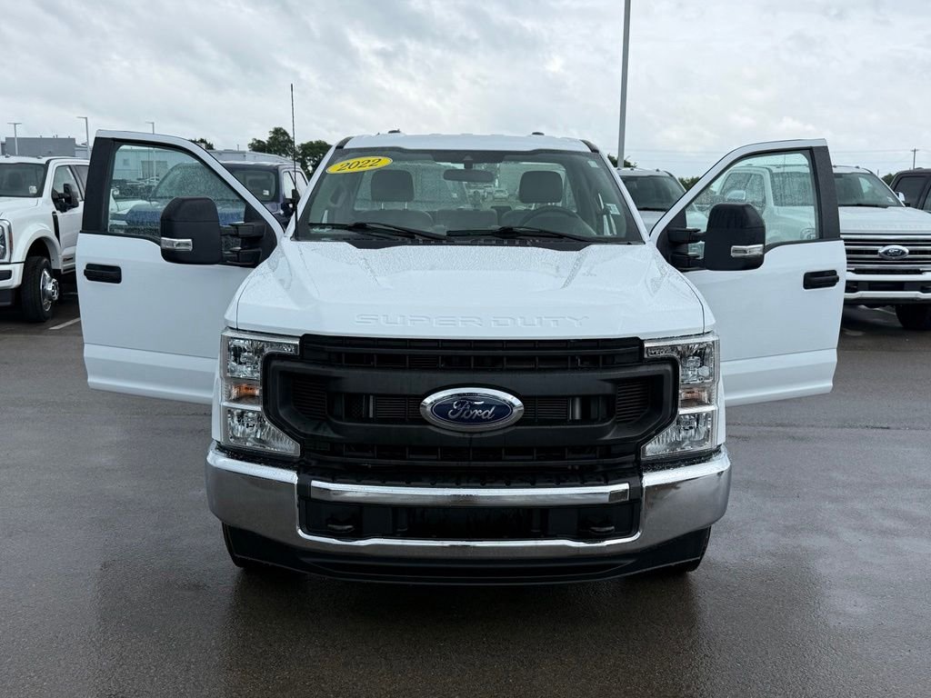 Used 2022 White Ford XL image 37