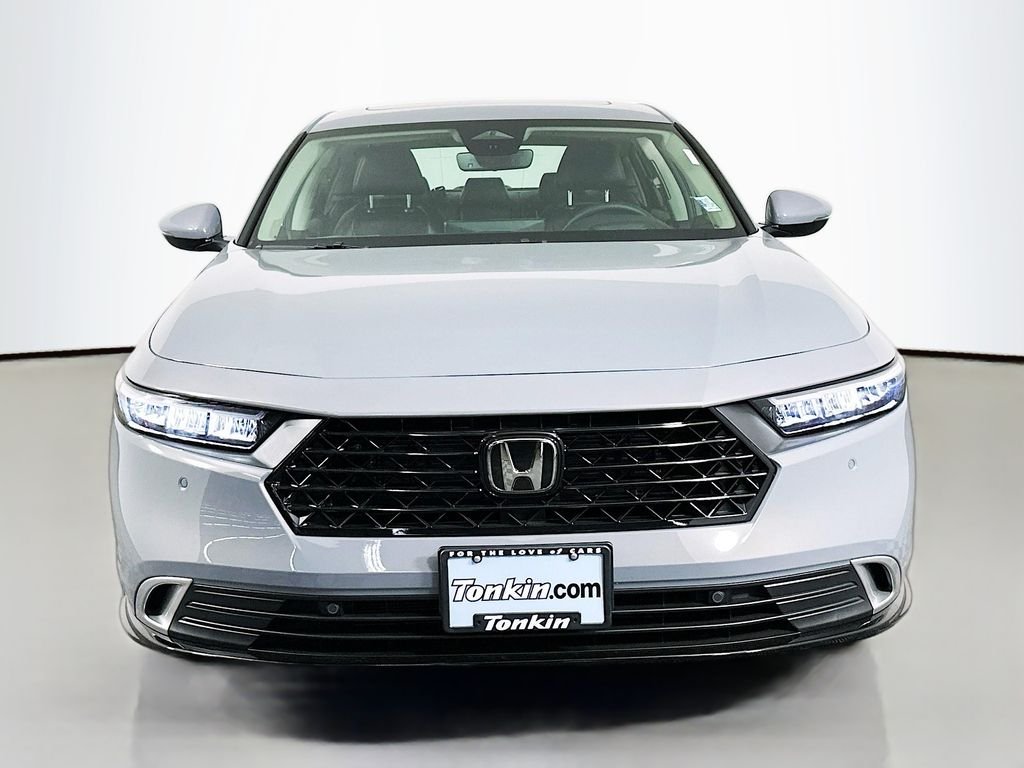 New 2026 Urban Gray Pearl Honda Touring image 2
