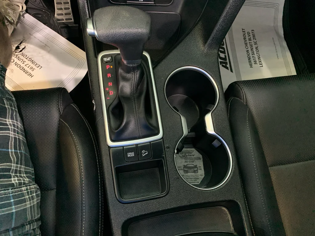 Used 2021  Kia S image 22