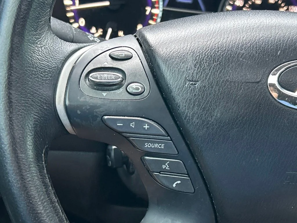 Used 2015 Black Obsidian INFINITI Base image 26