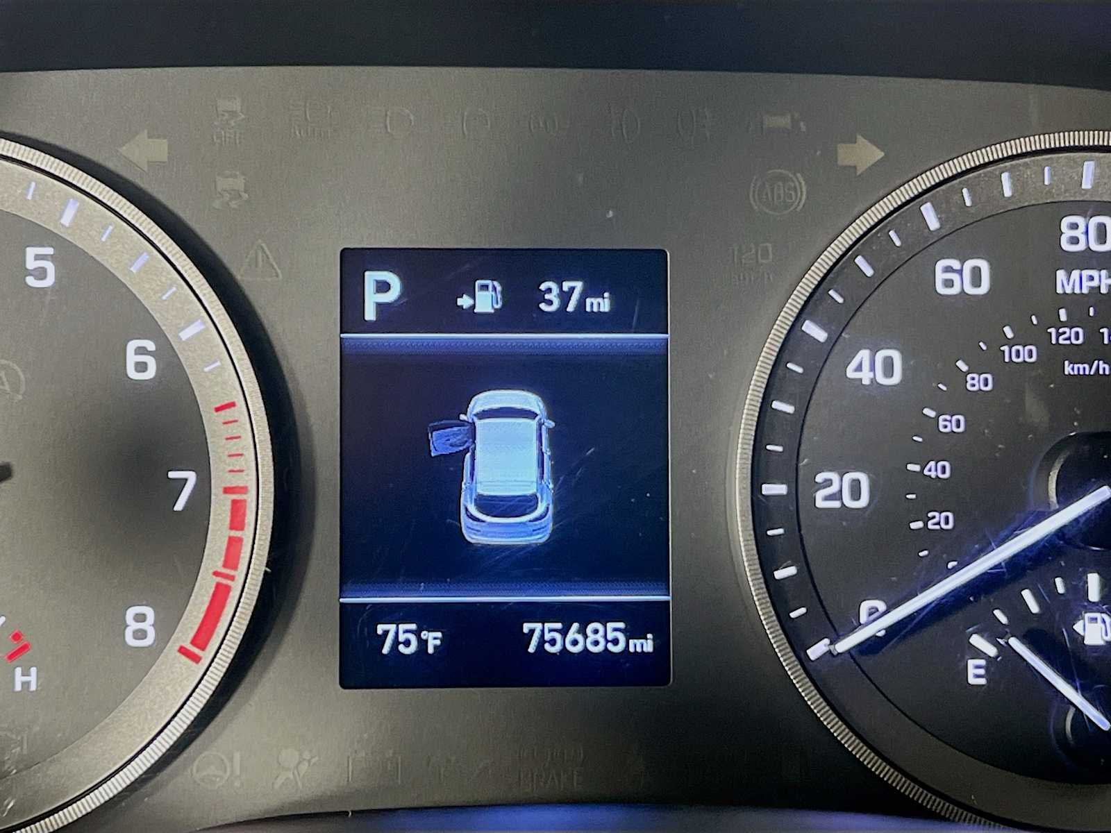 Used 2020 Stellar Silver Hyundai SE image 12