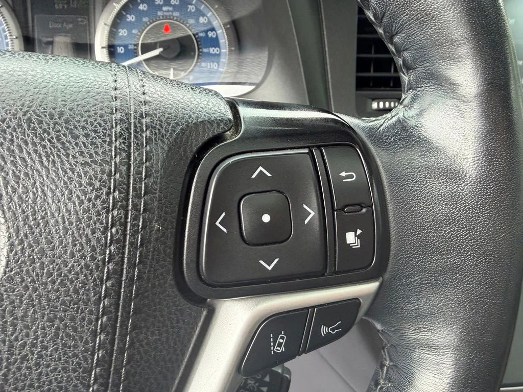 Used 2019 White Toyota Limited Premium image 30