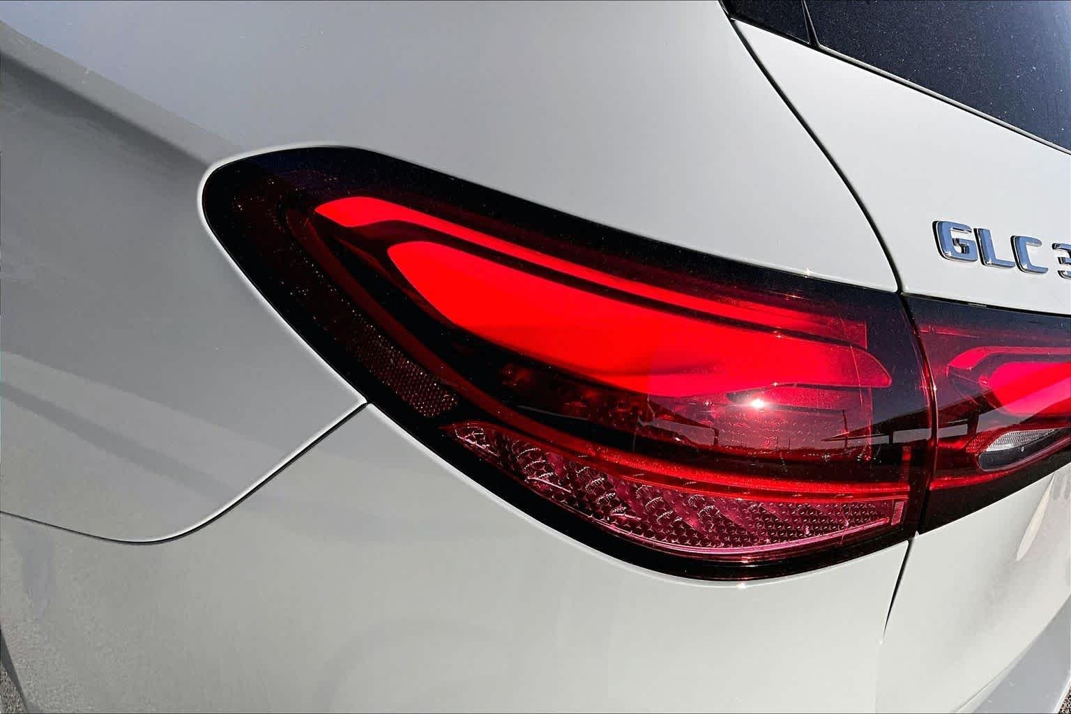New 2026 MANUFAKTUR Alpine Grey Mercedes-Benz GLC 300 image 6