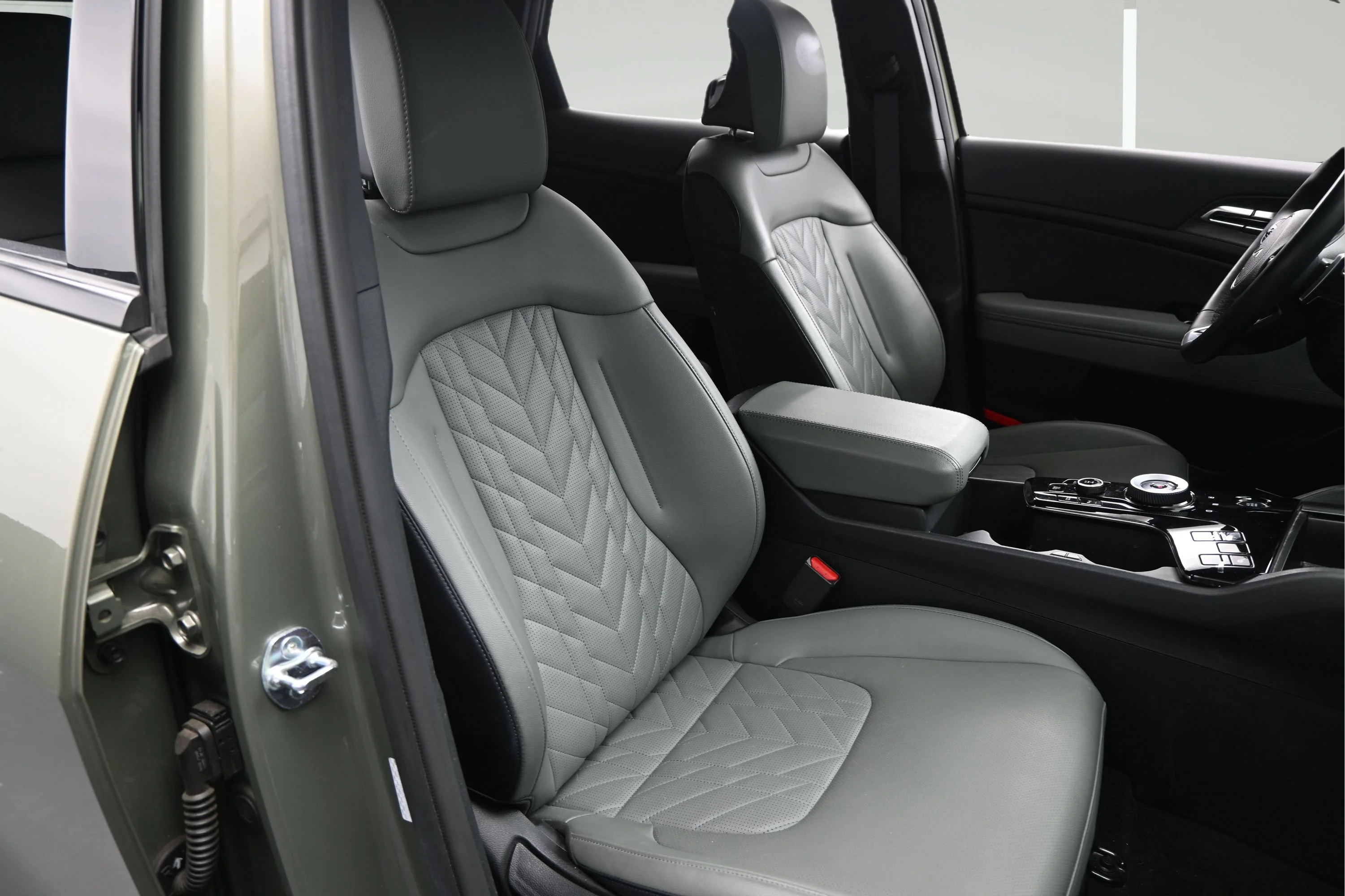 Used 2024 Jungle Green Kia X-Line image 14