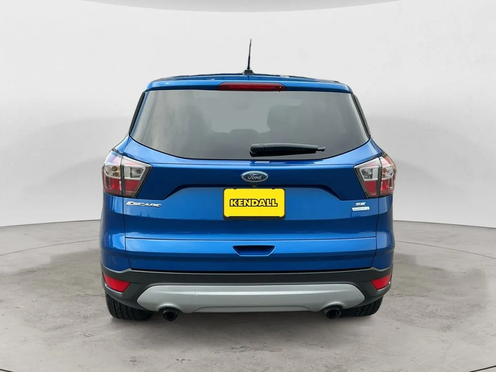 Used 2017 Blue Ford SE image 6