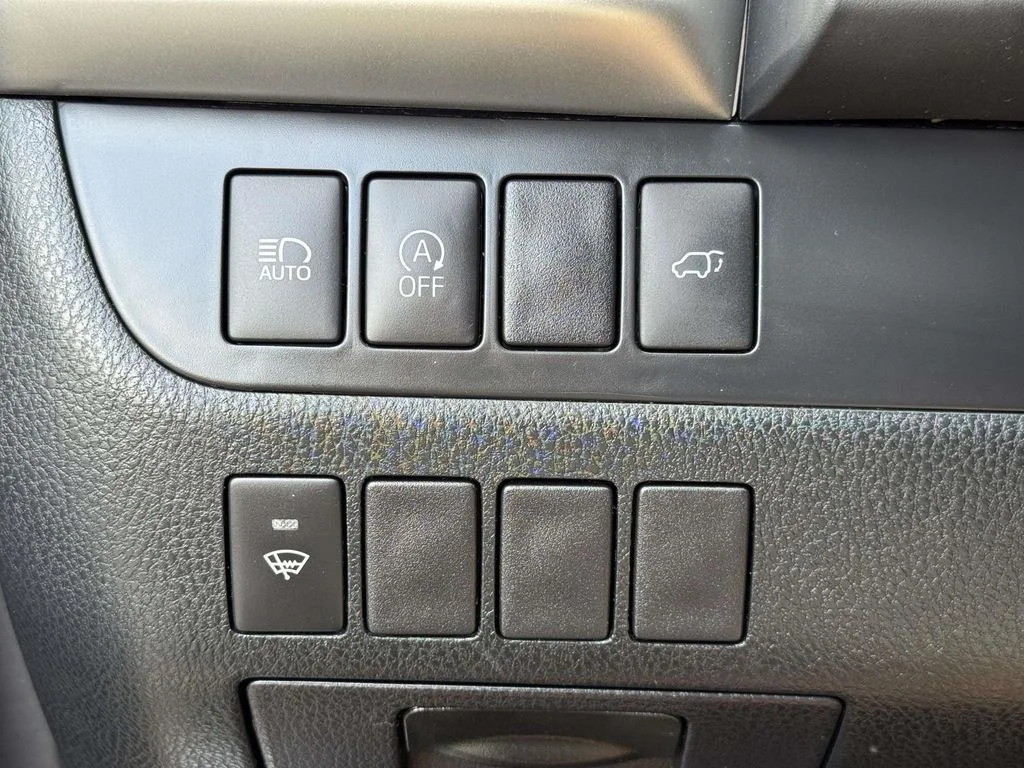 Used 2019 Gray Toyota XLE image 28