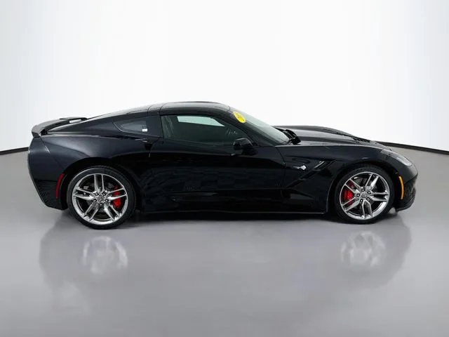 Used 2015 Black Chevrolet Stingray Z51 image 9