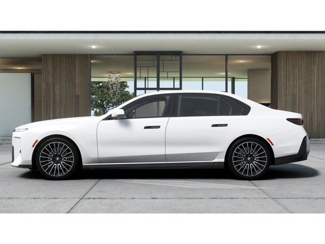 New 2027 Mineral White Metallic BMW 740i xDrive image 4