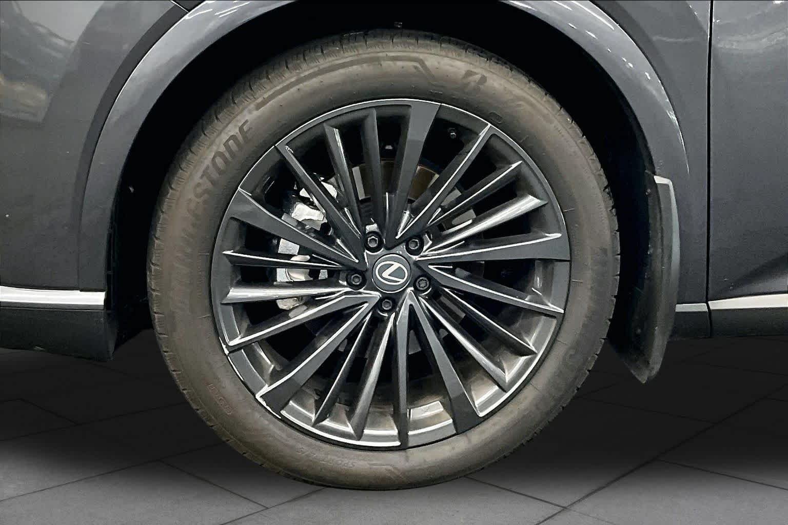 2026 Lexus RX Hybrid 350h - Photo 11