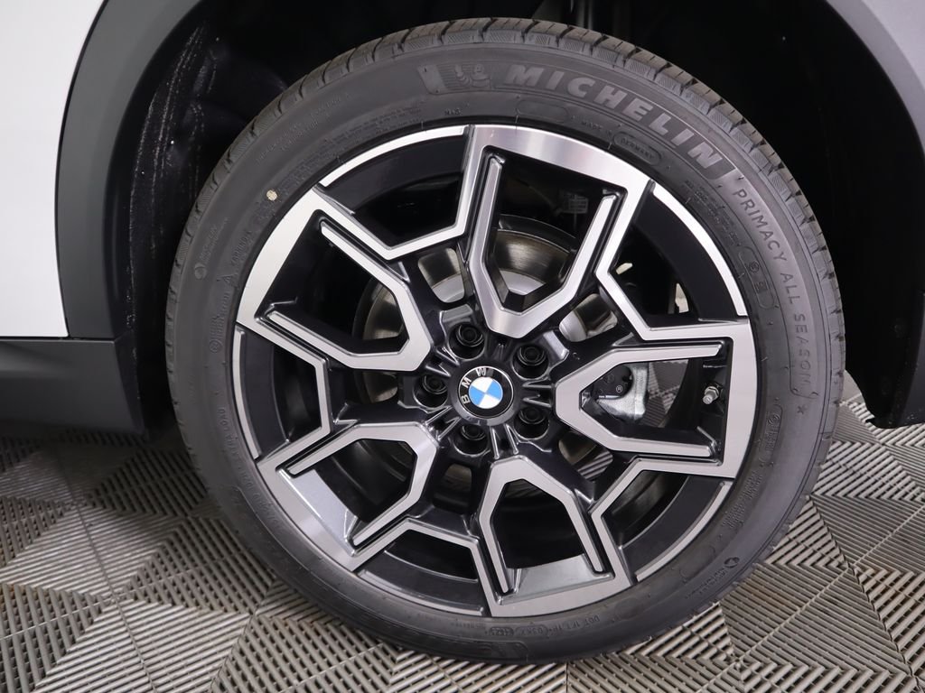Used 2026 Alpine White BMW xDrive28i image 33