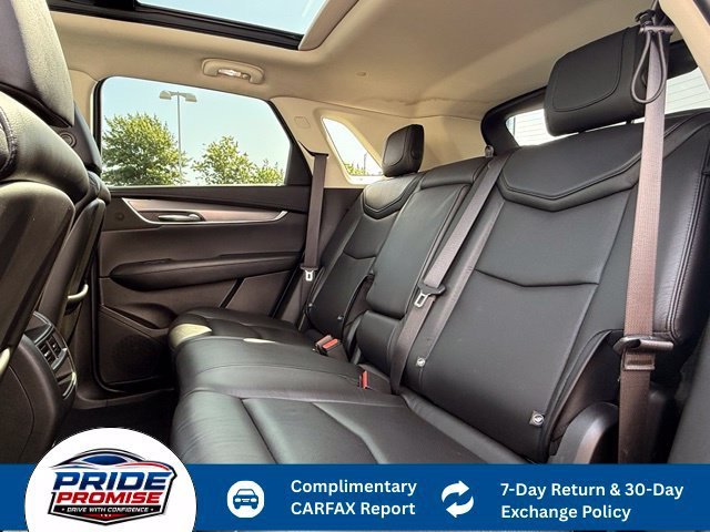 Used 2019 CRYSTAL WHITE TRICOAT Cadillac Luxury AWD image 16