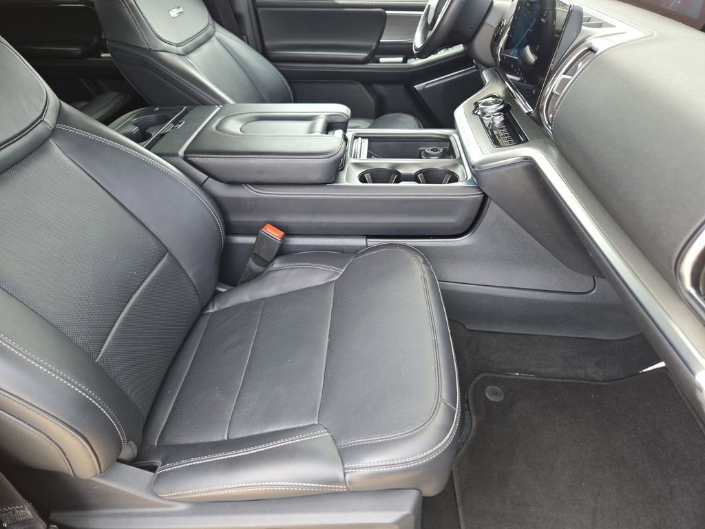 Used 2025 Black Ford Platinum image 9