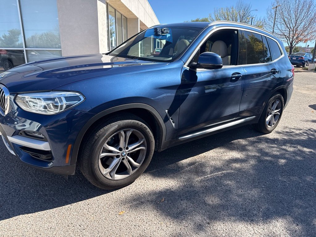 Used 2021 Blue BMW xDrive30i image 2