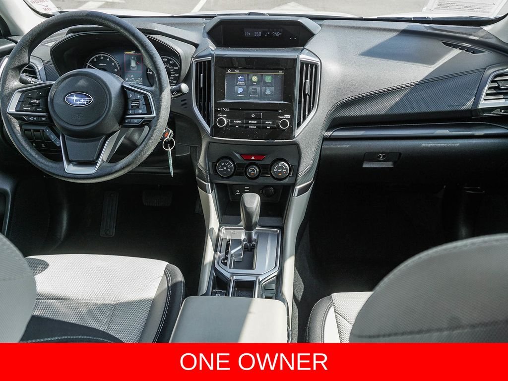 Used 2020 White Subaru Base image 14