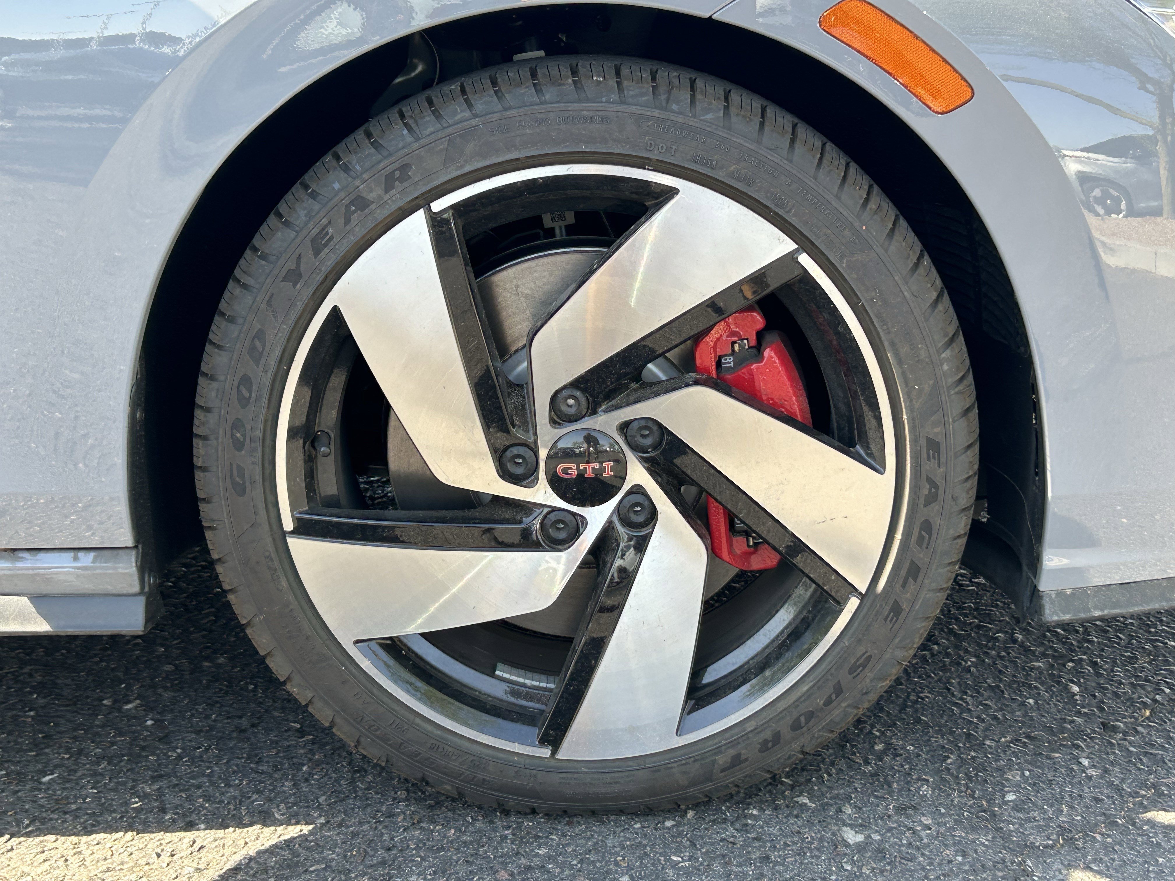 New 2026 Moonstone Gray Volkswagen S image 5