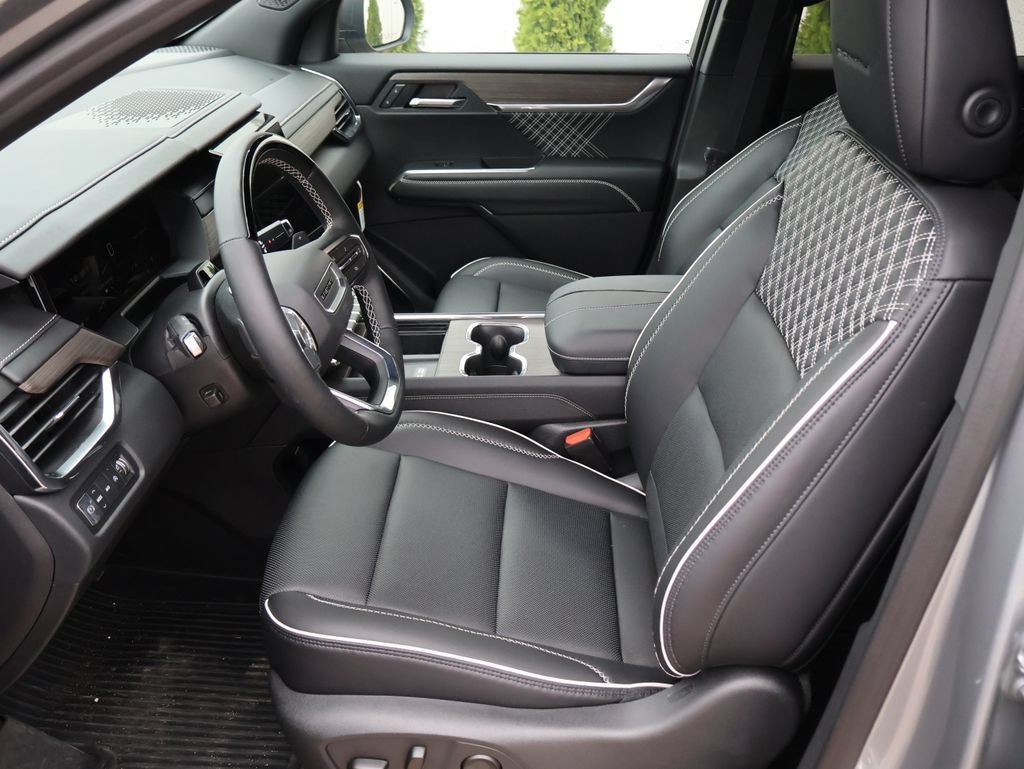 2026 GMC Acadia Denali - Photo 25