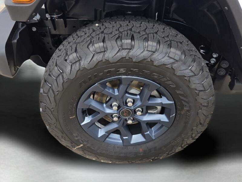 New 2026 Bright White Clearcoat Jeep WILLYS 4 DOOR 4X4 image 9