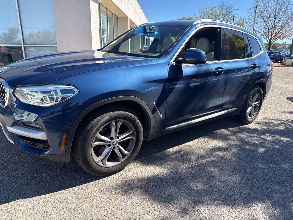 Used 2021 Blue BMW xDrive30i image 2