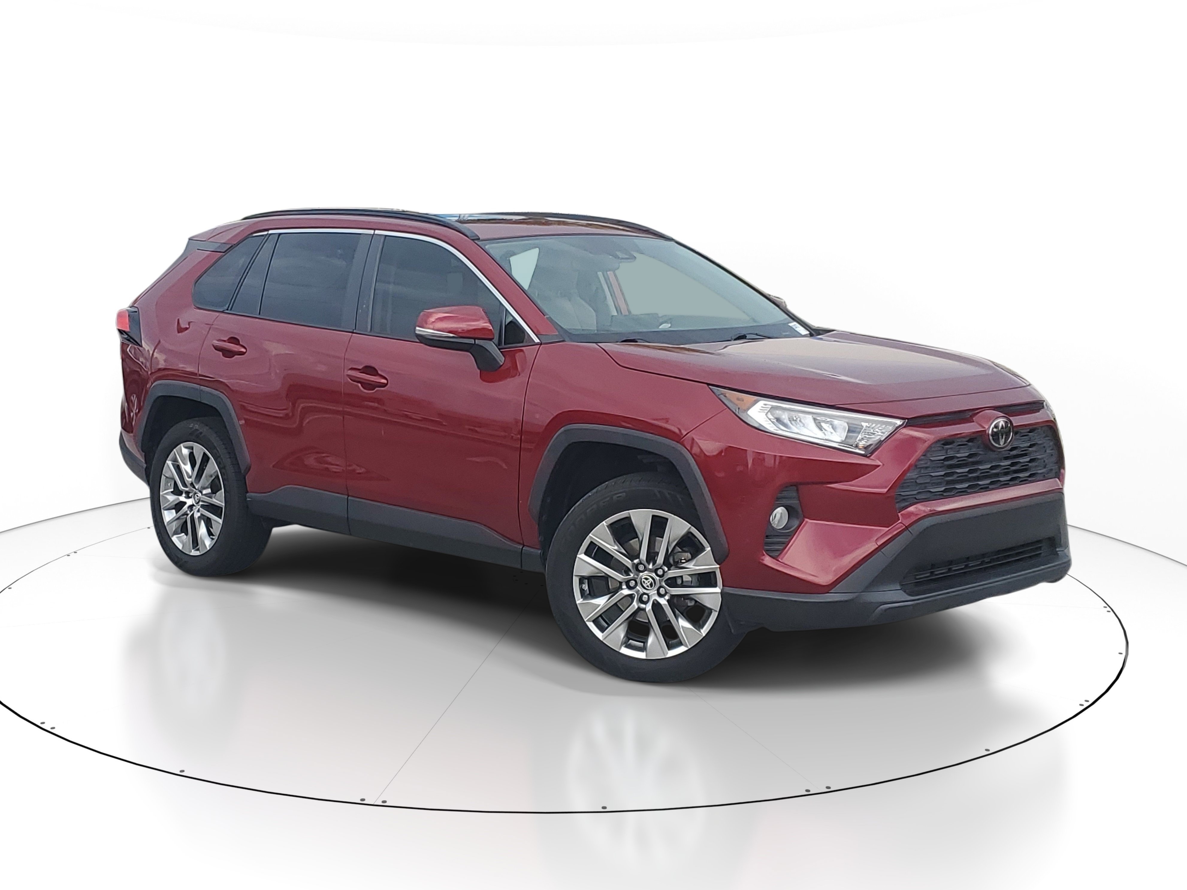 Used 2019 Pearl Toyota XLE Premium image 1