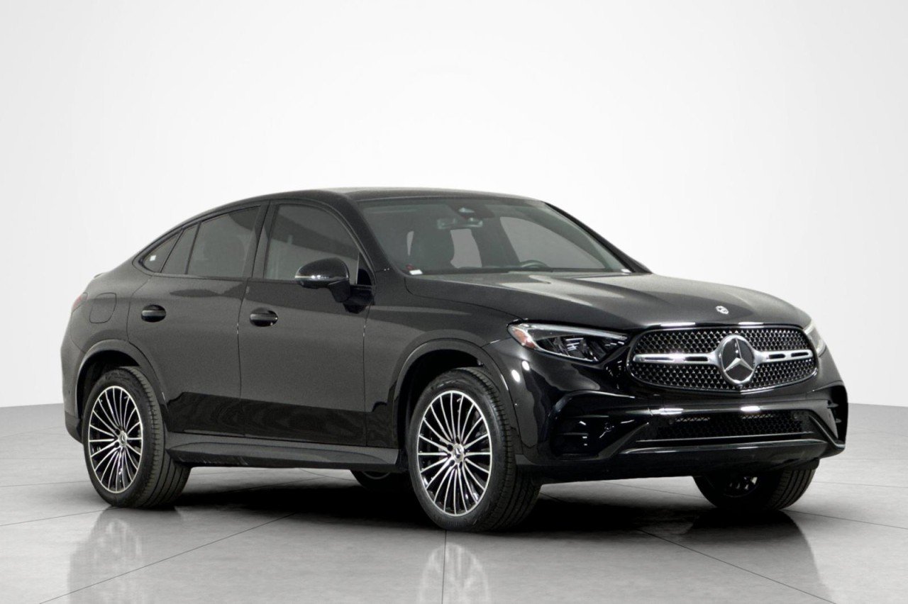 Certified Used 2025 Black Mercedes-Benz GLC 300 image 7