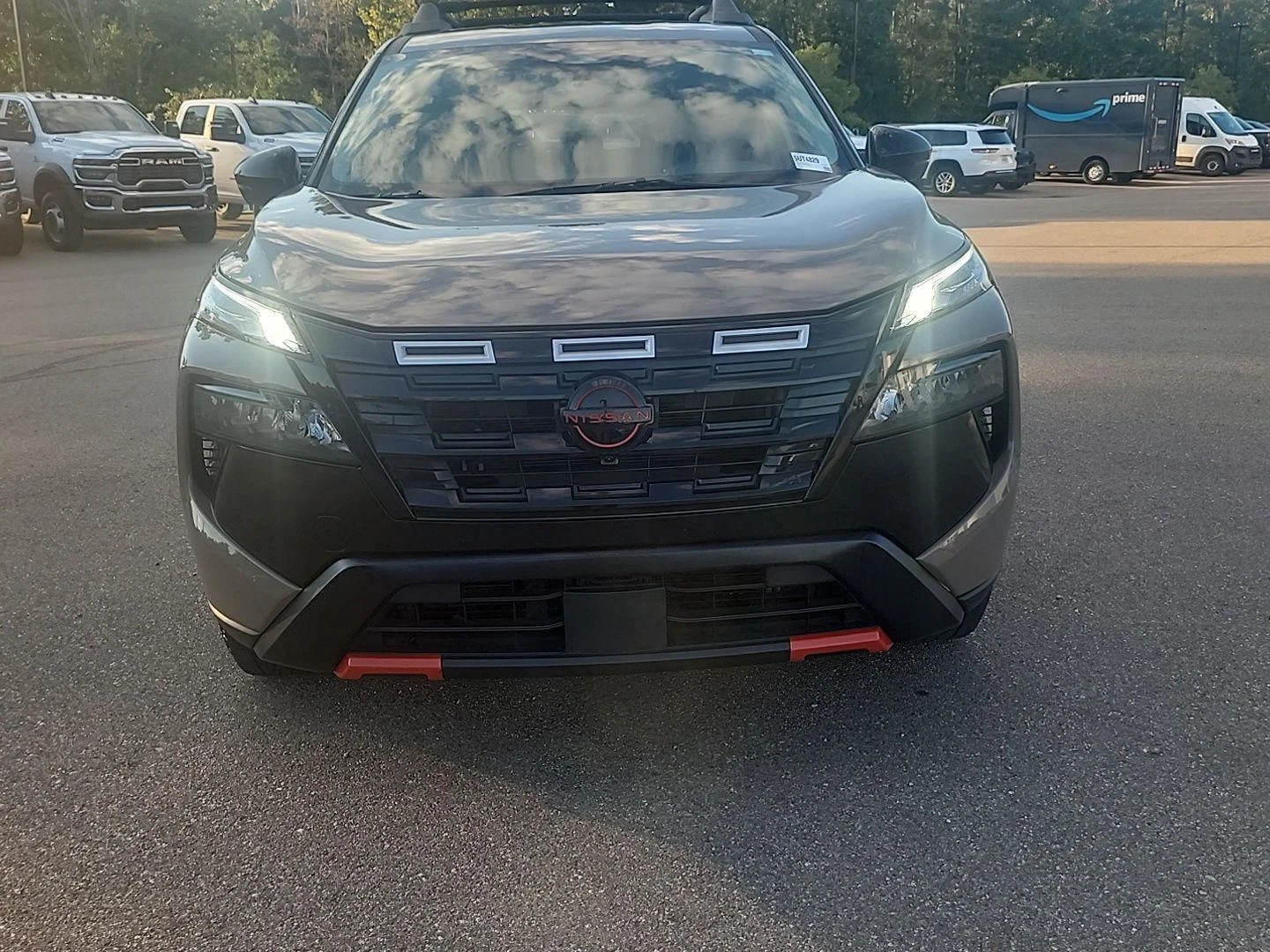 Used 2025 Everest White Pearl Nissan Rock Creek image 29
