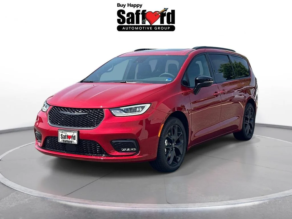 2026 Chrysler Pacifica Select's photo