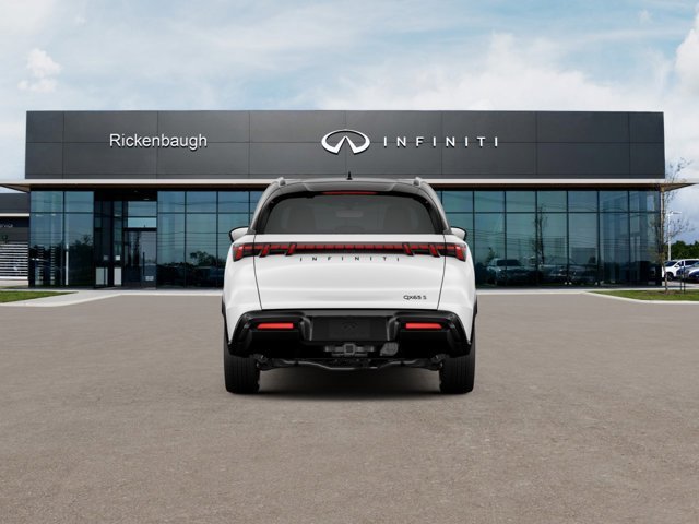 New 2027 2T RAD WHT INFINITI Sport AWD image 2