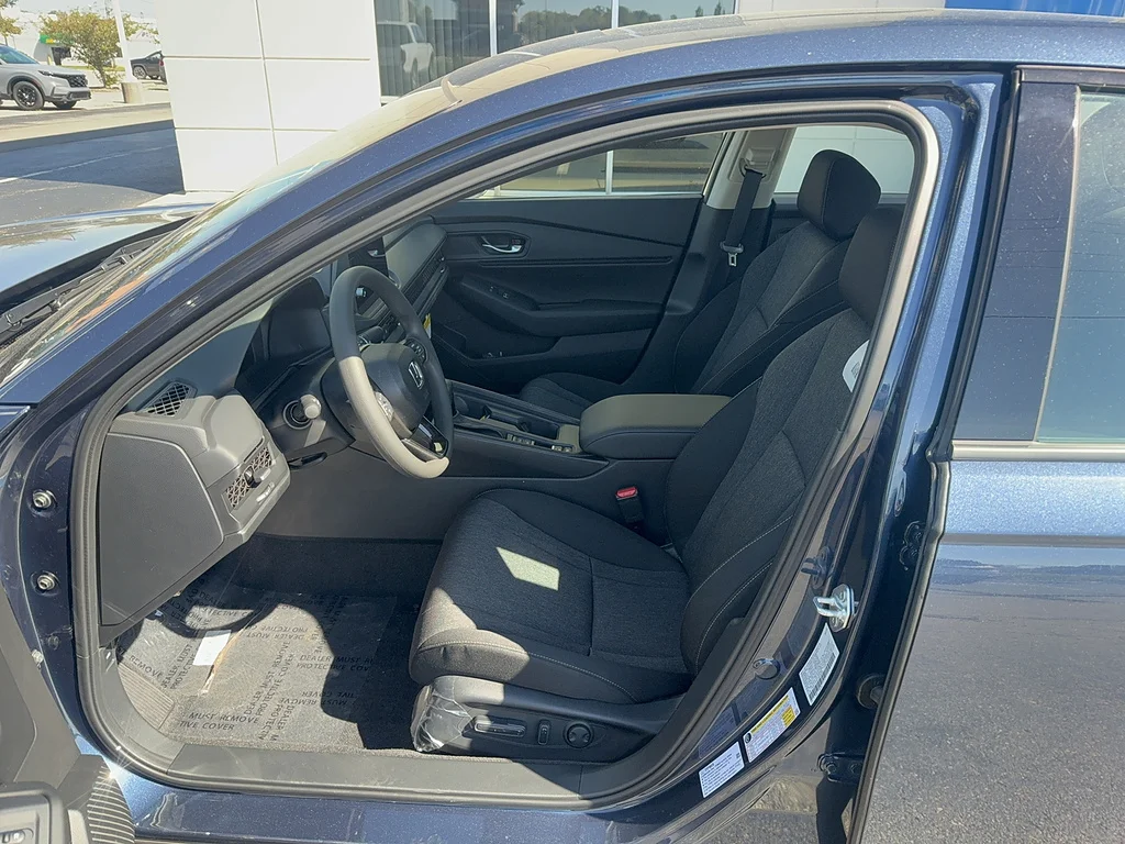 2026 Honda Accord Sedan SE, photo 10 of 12