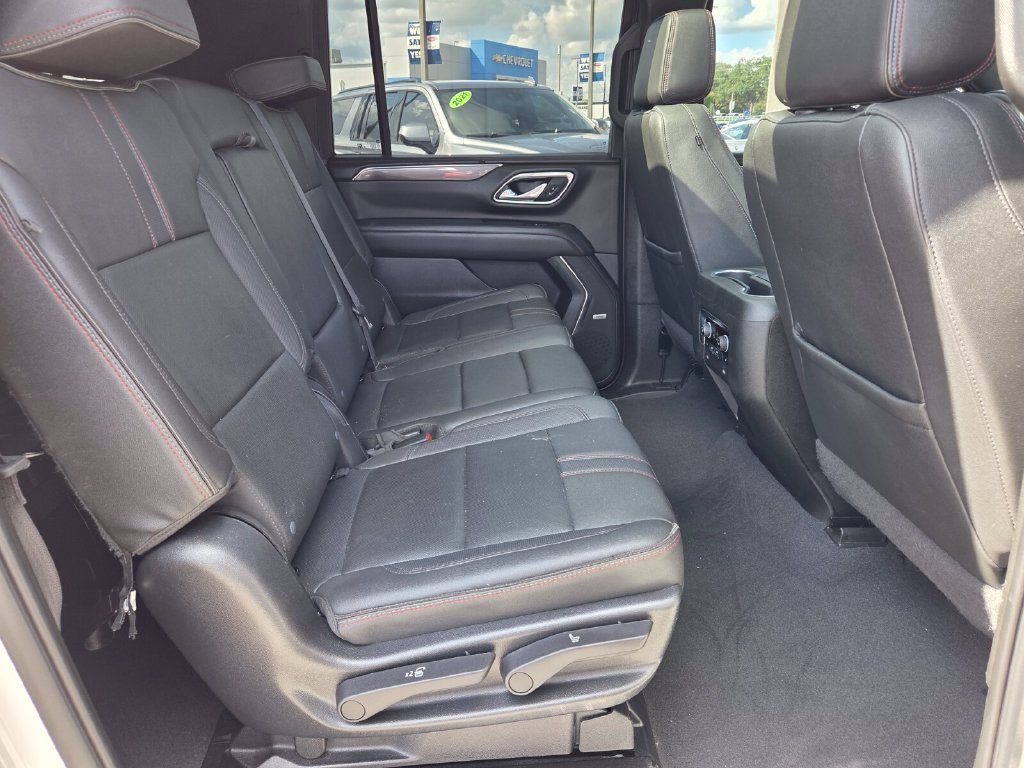 2023 Chevrolet Suburban RST - Photo 17