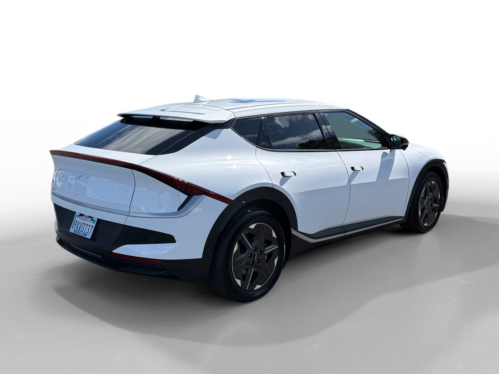 Used 2025 Glacier White Pearl Kia Light image 5