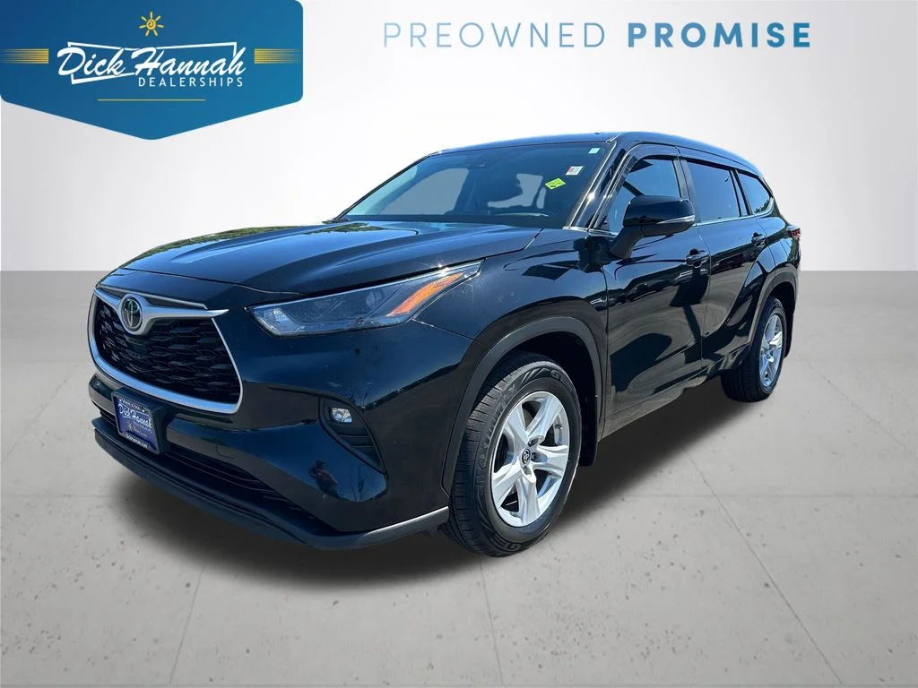 2023 Toyota Highlander LE AWD's photo