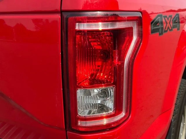 Used 2017 Red Ford XL image 19