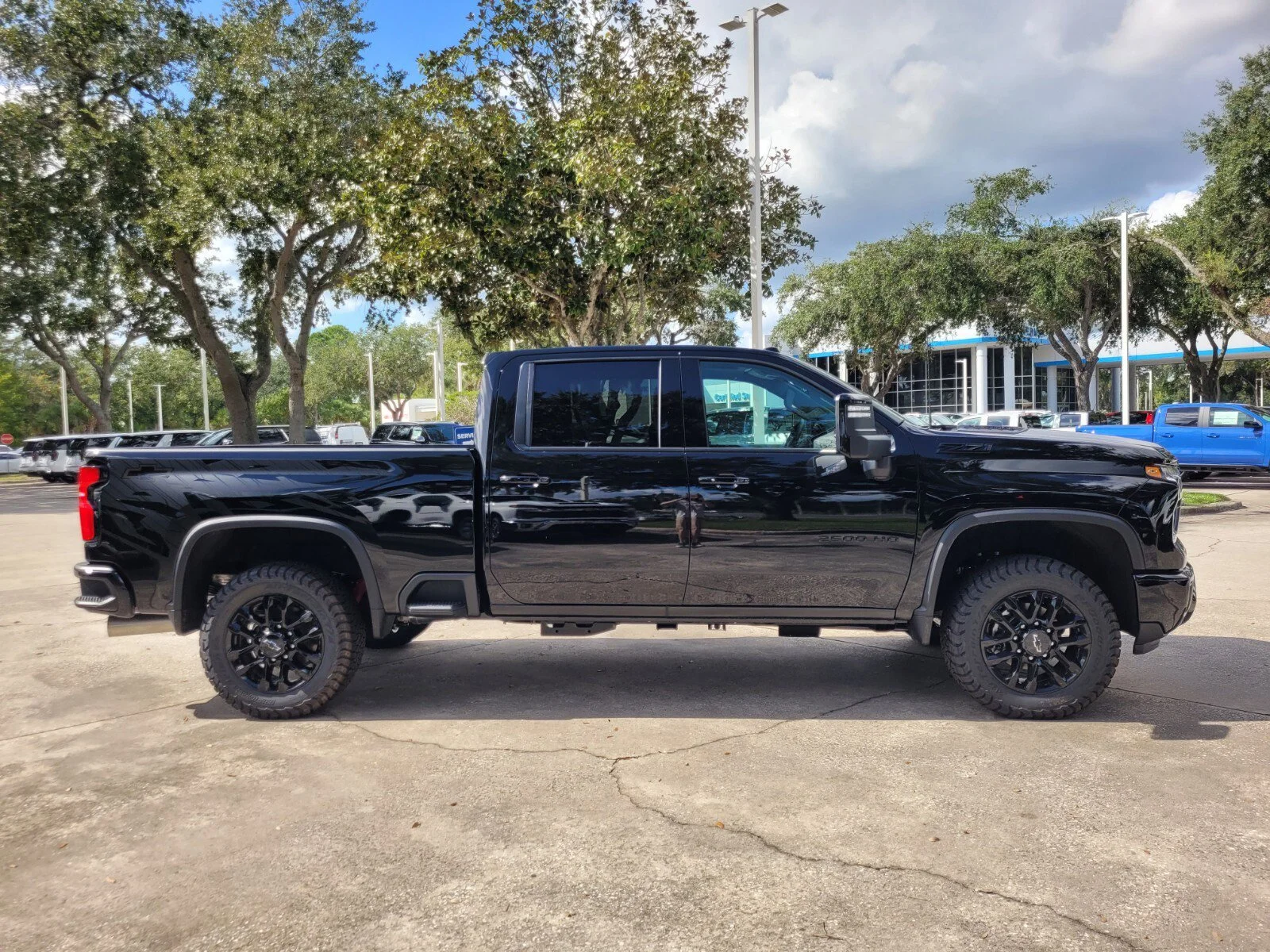 2026 Chevrolet Silverado 2500 HD LTZ - Photo 9