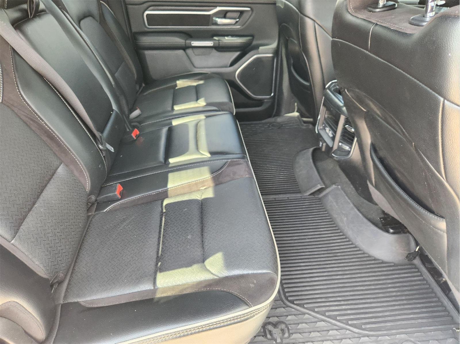 2024 Ram 1500 photo 31 of 33