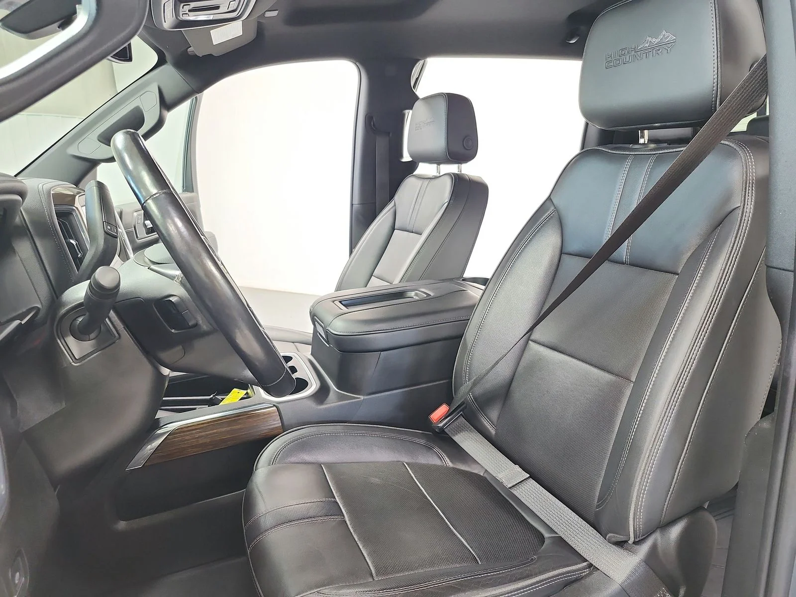 Used 2022 Gray Chevrolet High Country image 19