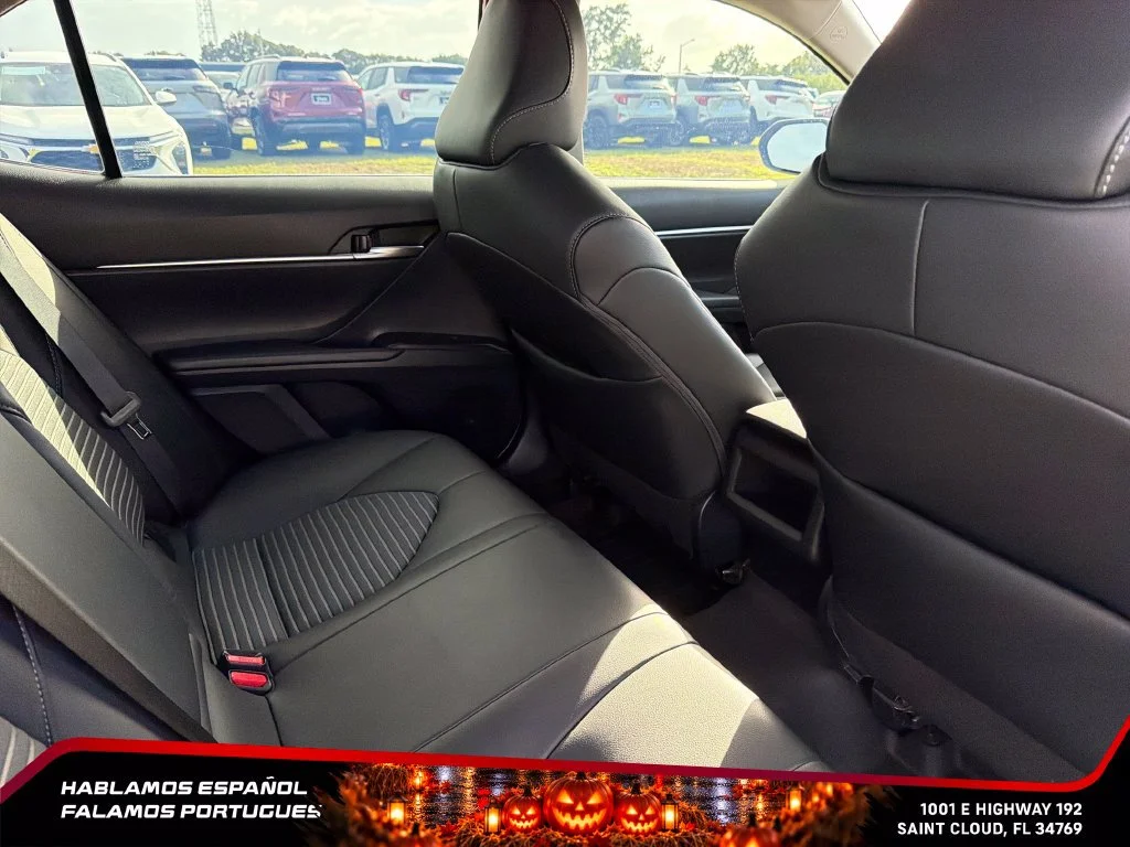 Used 2024  Toyota SE image 28