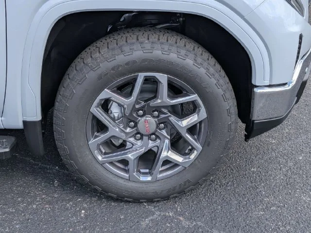 New 2026 Glacier White Tricoat GMC SLT image 11