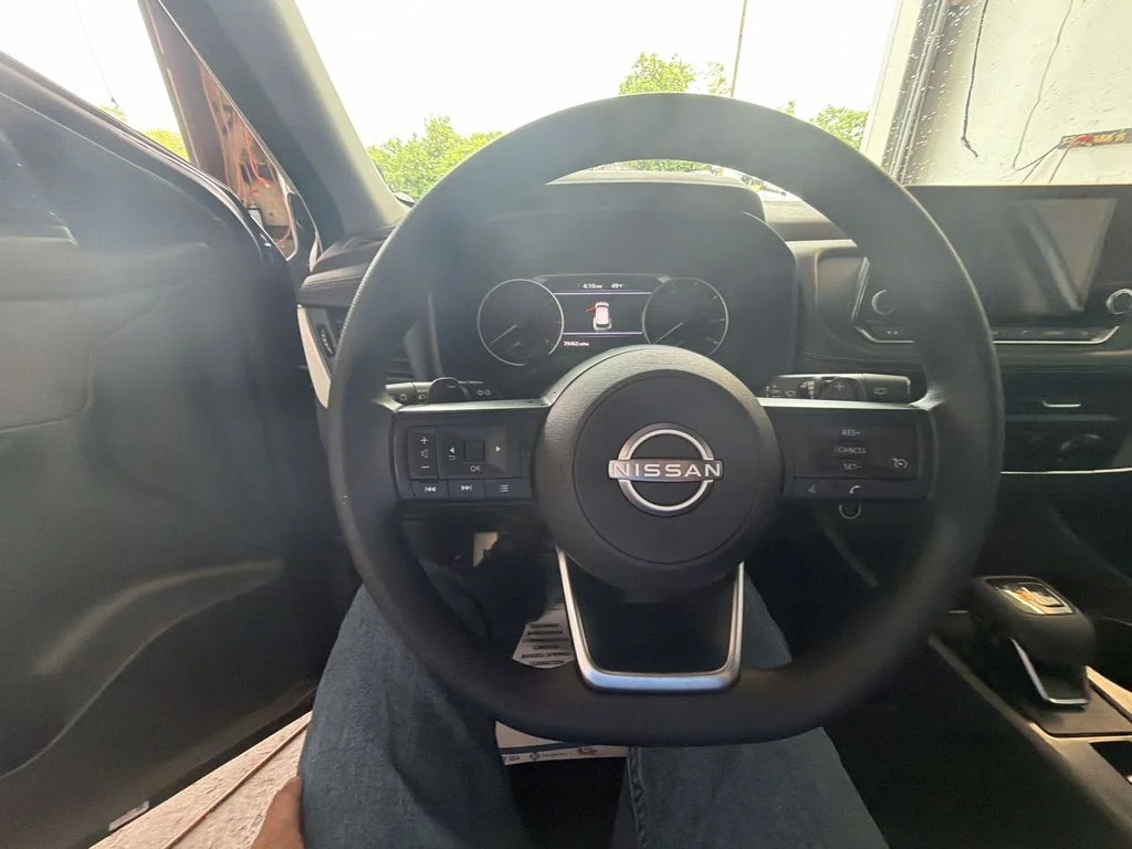 Used 2023 Gray Nissan S image 14