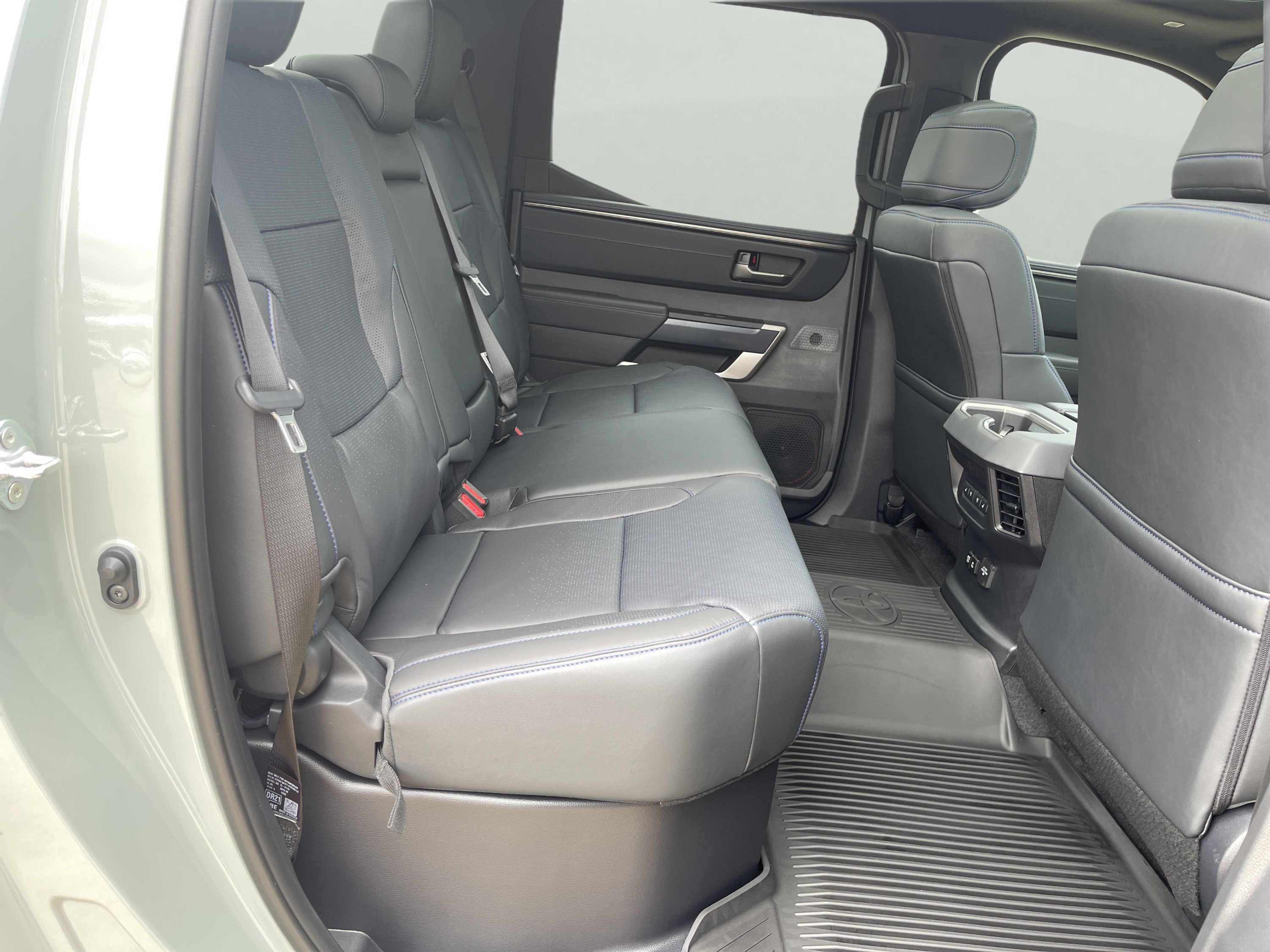 2026 Toyota Tundra Platinum - Photo 11