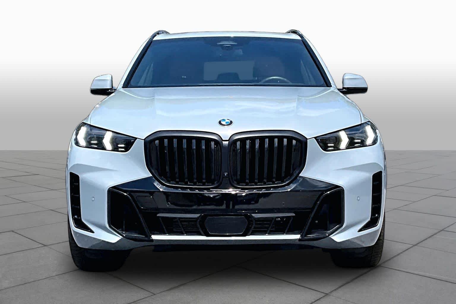 Used 2025 Brooklyn Grey Metallic BMW xDrive40i image 4