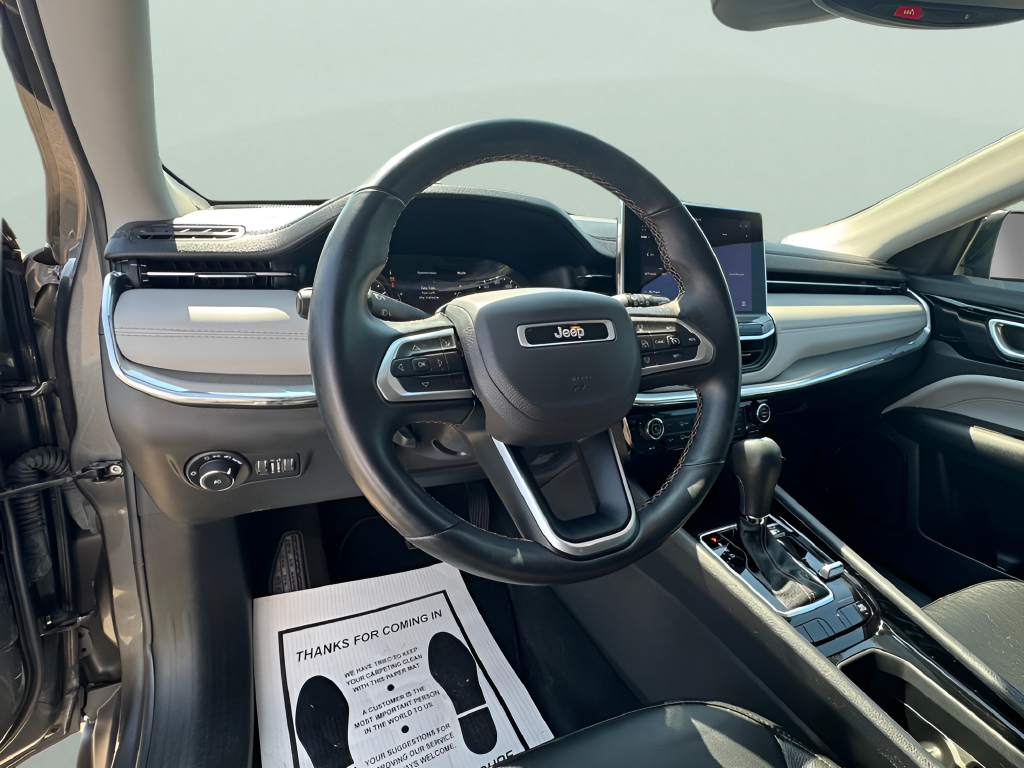 Used 2022 Gray Jeep Limited image 15