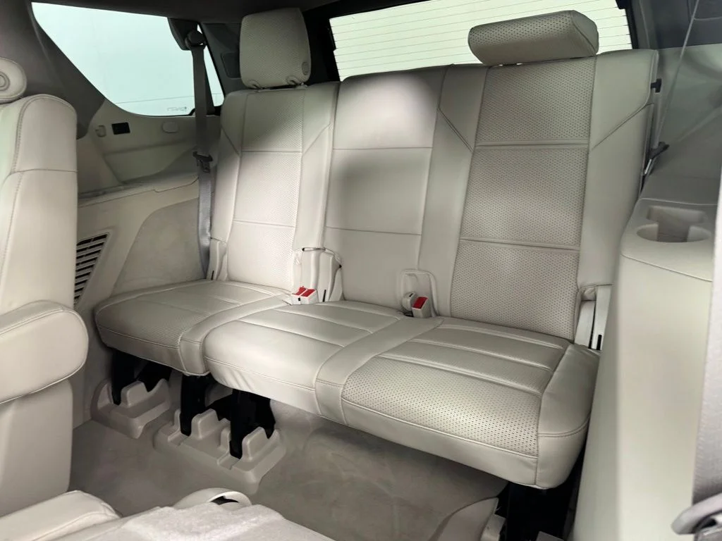 Used 2024 Crystal White Tricoat Cadillac Sport Platinum image 29