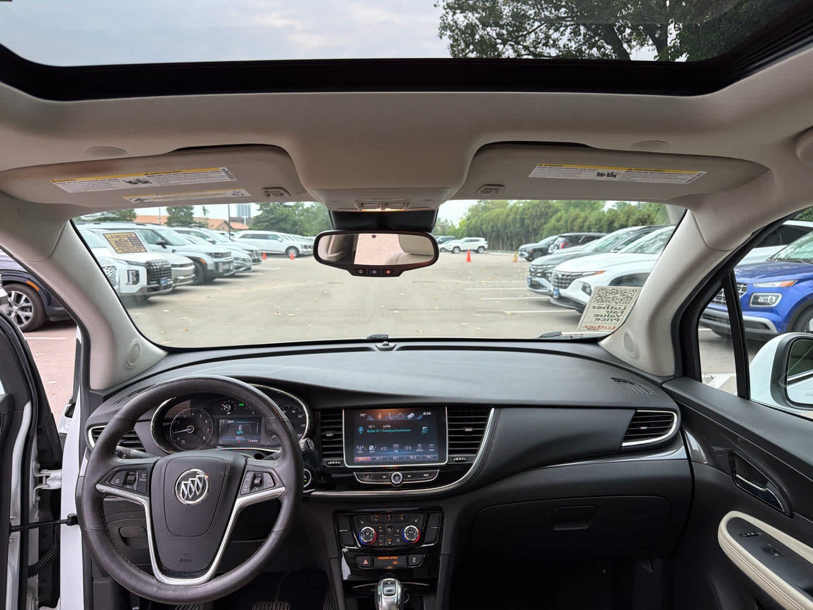 Used 2017 Summit White Buick Essence image 7