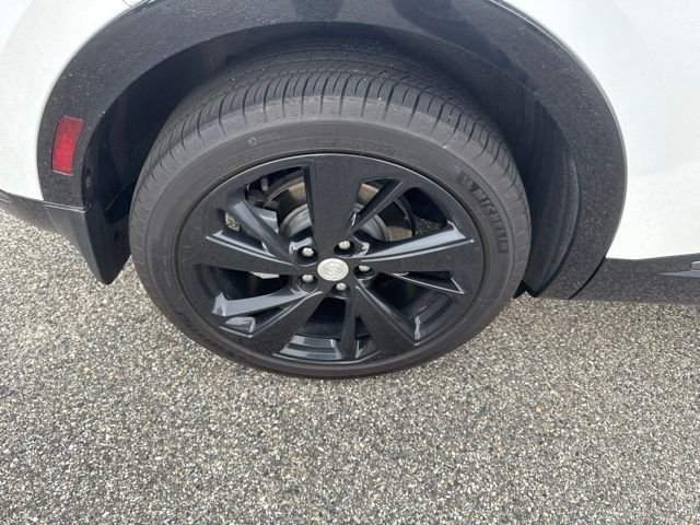 Used 2021 White Buick Essence image 23
