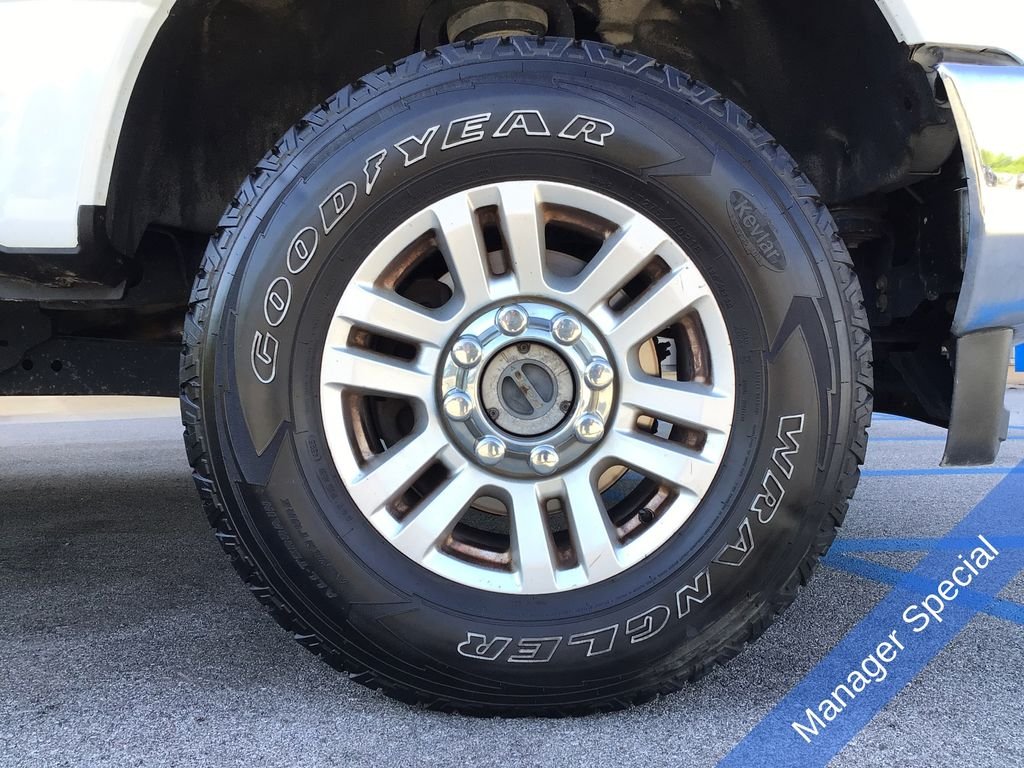 Used 2019 White Ford XL image 16
